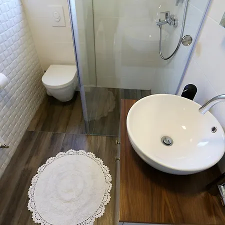 Apartment Visnja Murter